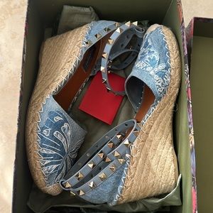 Valentino rockstar embroidered denim blue espadrilles wedges size 39( 8.5 USA)